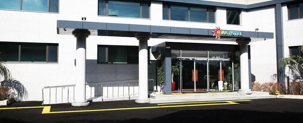 Ra Tourist Hotel Чеджу Екстериор снимка